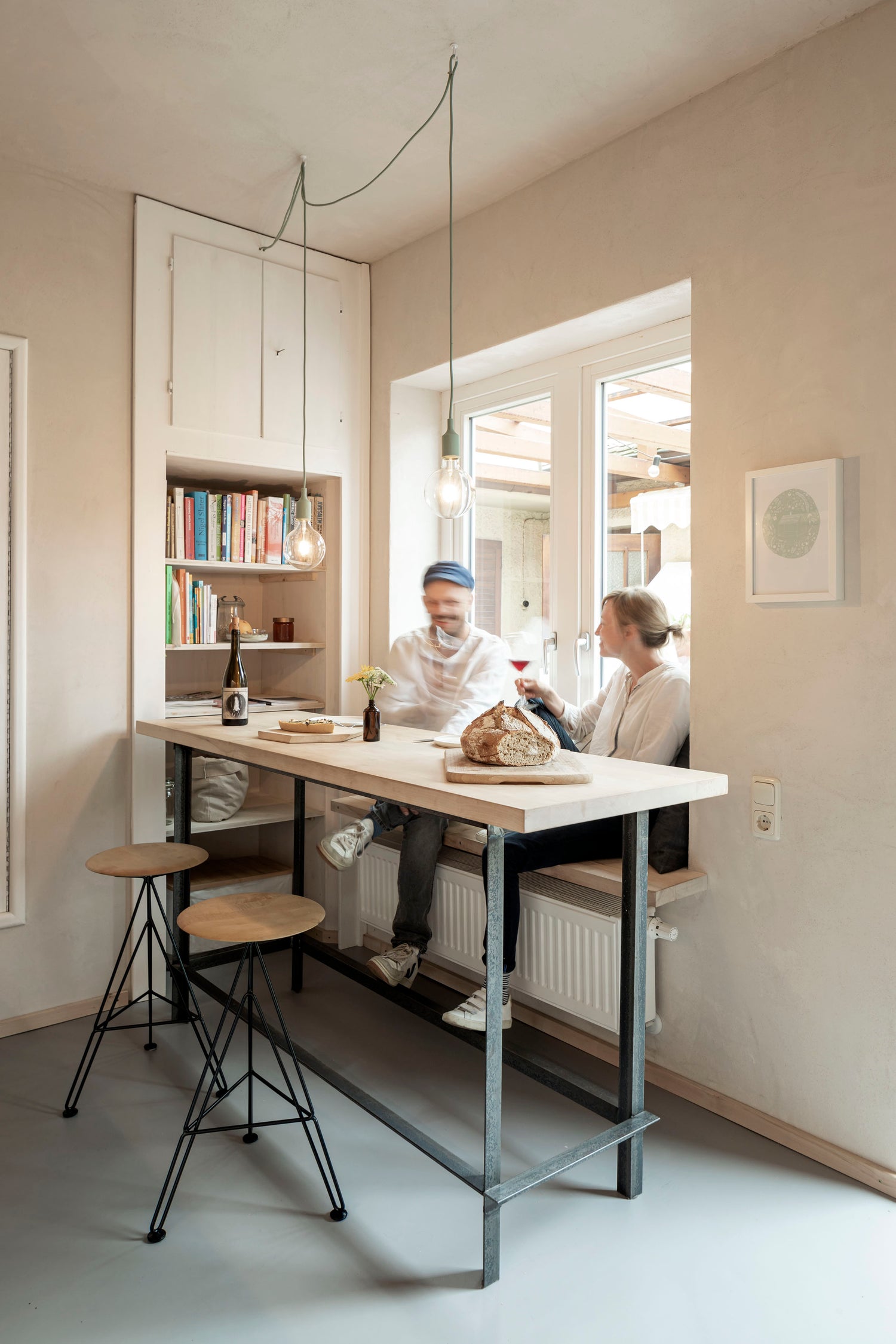 Küche für einen Winzer: 2Naturkinder. Eine Küche ohne Kompromisse und mit Sitzfenster